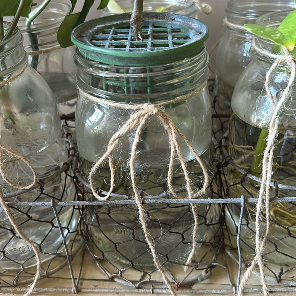 Vintage Metal Flower Frog. Farmhouse Rustic
Primitive Desig Decor. Sturdy.